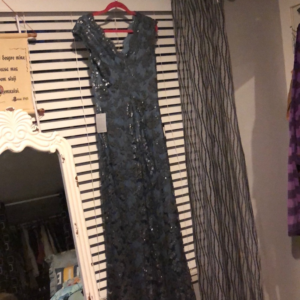 Brend New with tags Tadashi shoji dress size 8